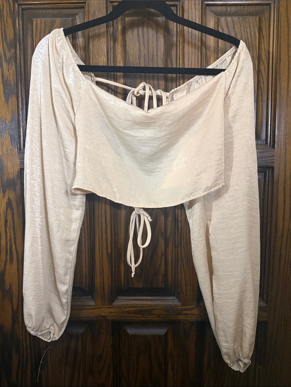 Le Lis Ivory Satin Cowl Neck Tie Back Crop Top Size Small NWT